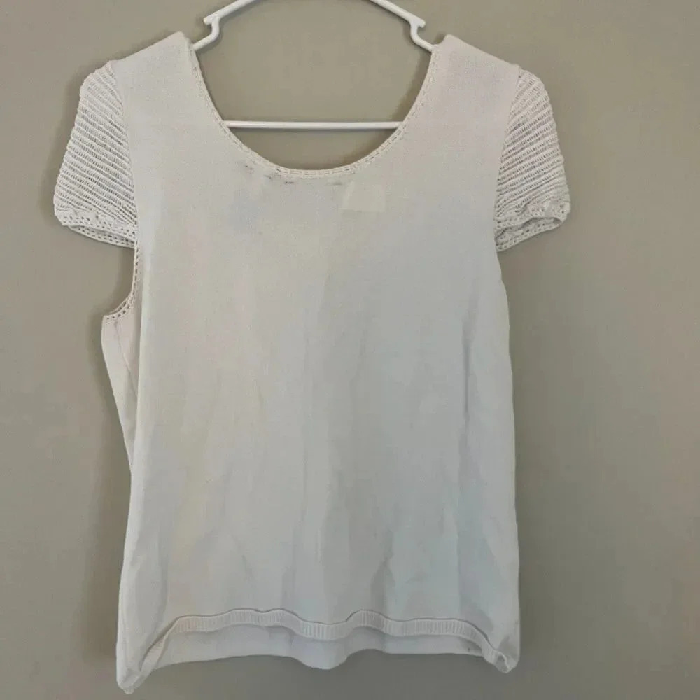 JH Collectibles Women White Blouse Large Crochet Knit Minimalist Capsule Classic - Picture 8 of 9